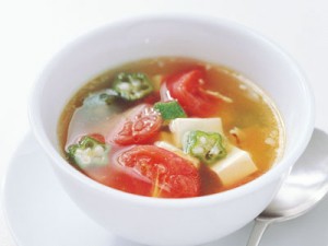 豆腐とトマトの ピリ辛スープ