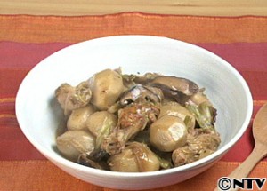 里芋と鶏手羽元の炒め煮