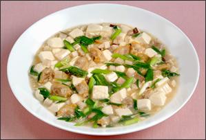 豆腐とアサリの煮込み