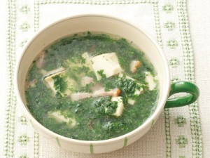 モロヘイヤと木綿豆腐のスープ