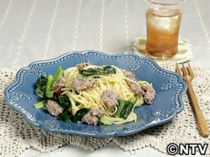 ひき肉と小松菜のパスタ
