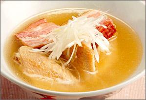 ベーコンと手羽のスープ