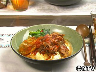 トマトすき焼き豆腐丼