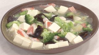 豆腐、かにかま、ブロッコリーのとろみ煮