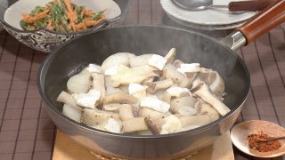 長芋と豚肉のカマンベール蒸し煮