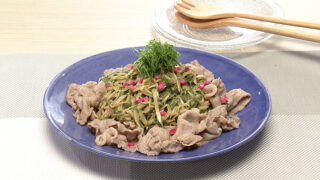 ゆで豚のごまだれ麺サラダ