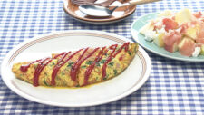 ほうれん草とひき肉のオムレツ
