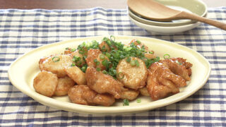 里芋と鶏肉のガリバタ炒め