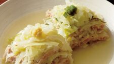 せん切りキャベツと鶏ひき肉の重ね煮